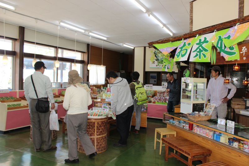 日本平お茶会館　お土産 静岡で新茶摘み体験をしました！